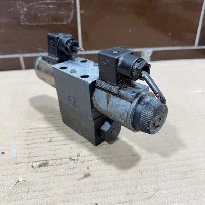 USED Vickers DG4V-3S-6C-M-U-HL7-60-EN490