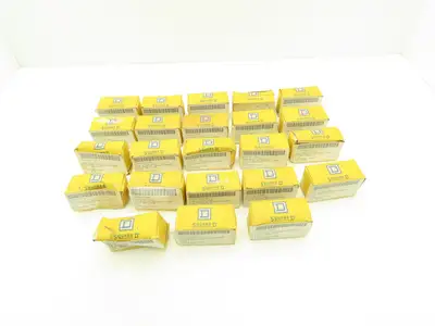 Square D Pushbutton Indicator Pilot Light Amber Yellow 110/120V AC Lot of 23