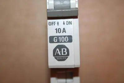 USED ALLEN BRADLEY 1492-CB1/G100 SER B
