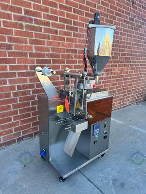 USED CHINESE DS-200A PACKAGING MACHINE 220V W/ SANCH S900.2S0.75G VFD