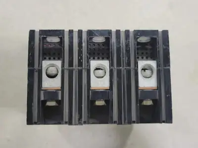 USED SQUARE D FHL36050