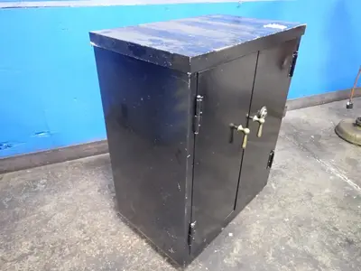 The Globe Wernickelo 3 Shelves  Cabinet