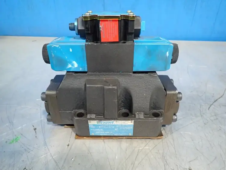 Used VICKERS DG5S833CTMFPA4WLH530EN483 Pumps Ohio US | HGR 24 #877689