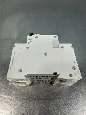 MERLIN GERIN MULTI9 C60N 10A-TYPE D BREAKER (BIN-1.1.1)