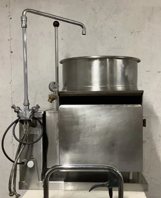 152-0325 Cleveland KGT12T 12 Gallon Countertop Gas Kettle