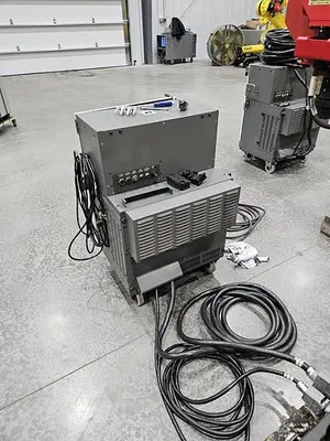 USED 2015 FANUC R-2000IC/210F