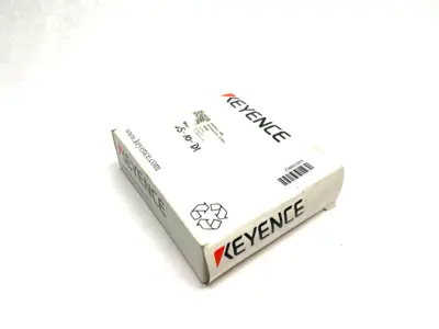 USED KEYENCE SELF-CONTAINED CMOS DISTANCE BASED LASER SENSOR, 3-PIN 250MM