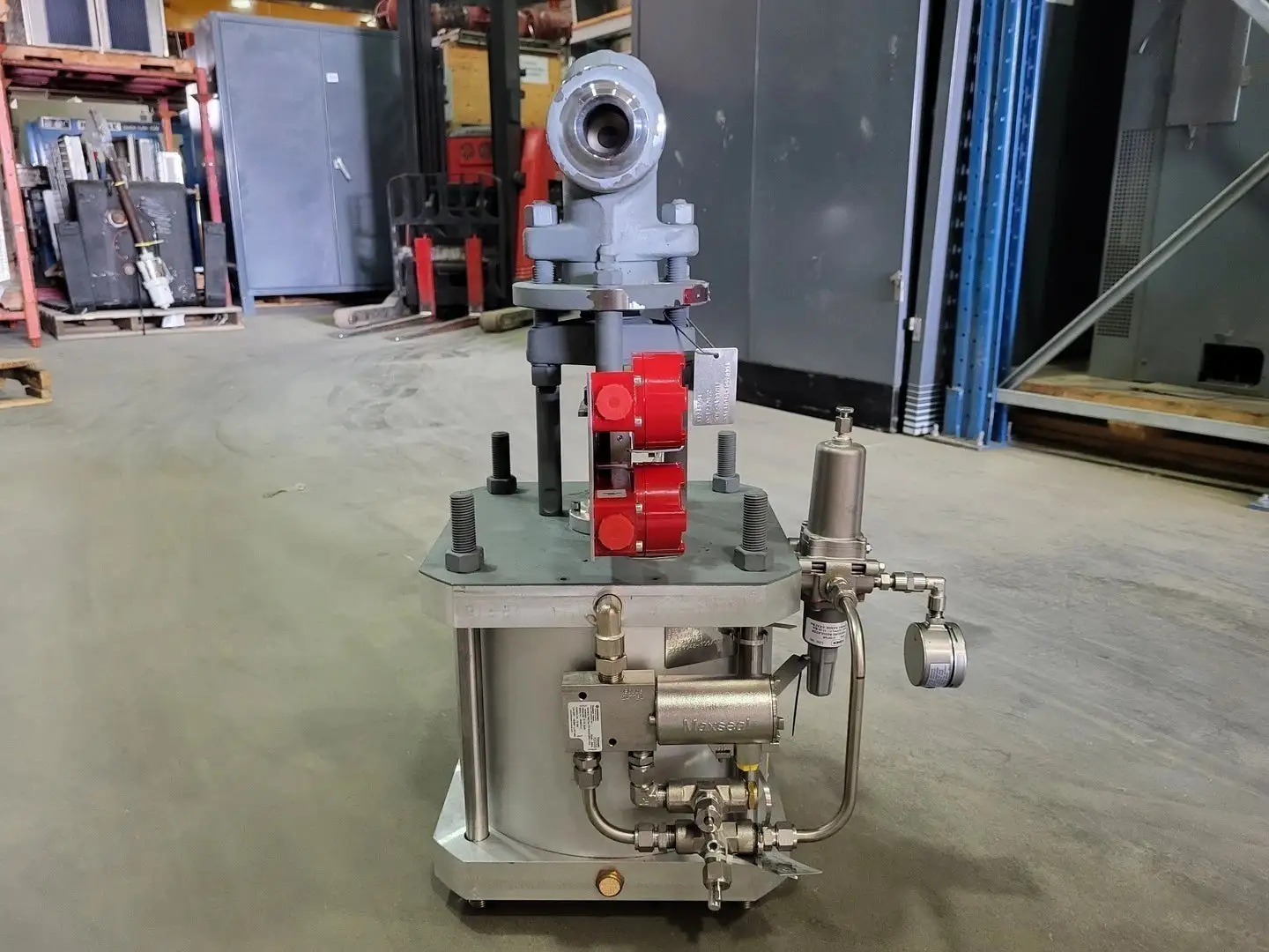 2" Class 900 Globe Valve B16.34 w/ Actuator & Pressure Regulator