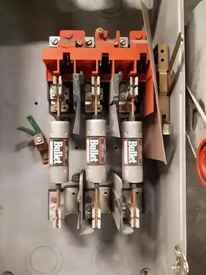 600V Electrical Disconnects & Switches