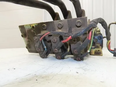 Toyota 5FBE15 Electric Forklift Hydraulic Control Lever System Assembly