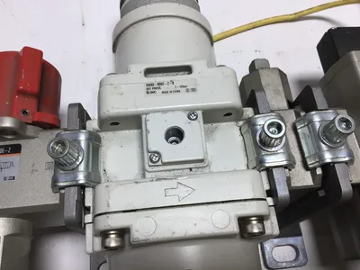 SMC AW60-N06C-Z-B Filter Regulator 7-125PSI Valves VHS50-N06-Z & AV5000-N06-5DZ