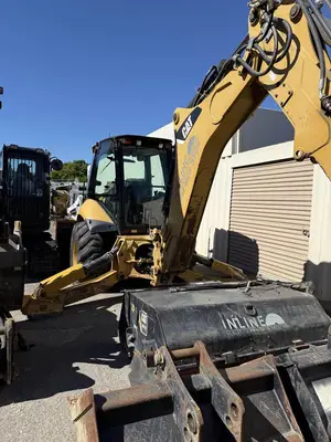 USED 2014 CATERPILLAR 450F