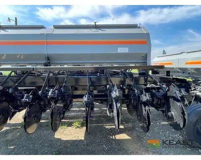 Used CRUSTBUSTER _UNKNOWN_ No-Till Drills Iowa US | Keast Enterprises #1360190