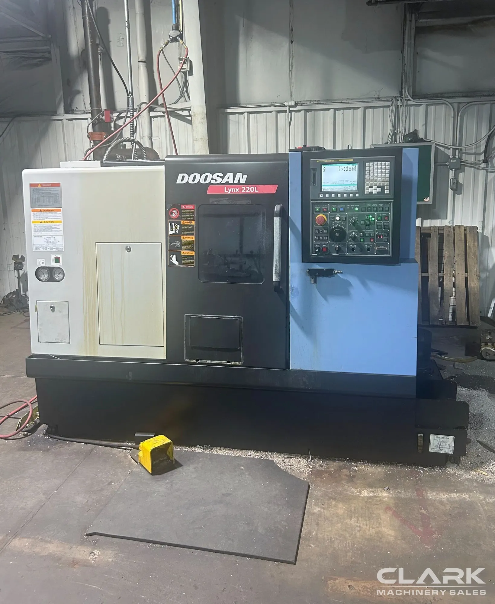 2012 DOOSAN LYNX 220LC