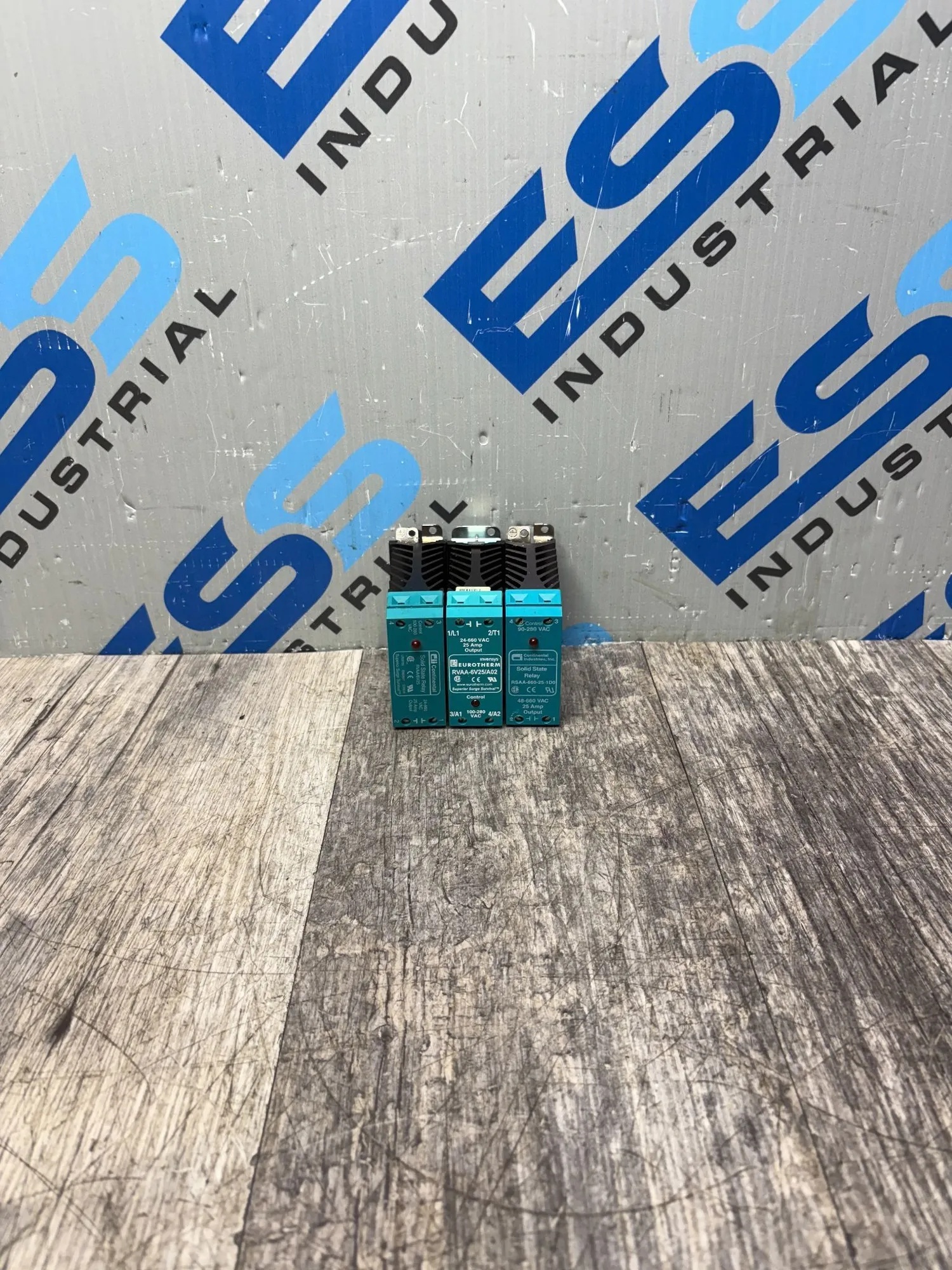 USED EUROTHERM RSAA-660-25-1D0 RVAA-6V25/A02 RVAA/6V25