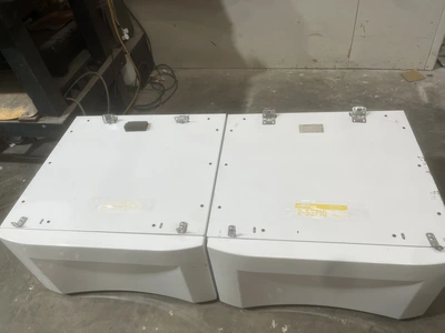 Used ELECTROLUX/FRIGIDAIRE PEDESTAL  SET Miscellaneous Equipment (Electrical & Power) Michigan US | Miedema Asset Management Group #1322295