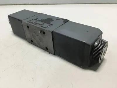 USED VICKERS DG4V-3-6C-M-U-HL7-60