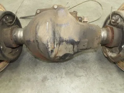 Hyster E30Z Forklift Dual-Wheel Drive Axle Assembly 5-Lug