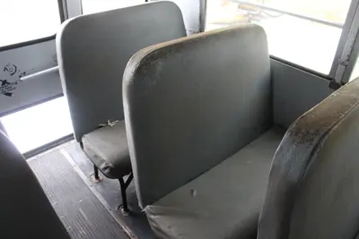 1996 INTERNATIONAL 3800 T444E BUS | Levy Recovery Group (23)