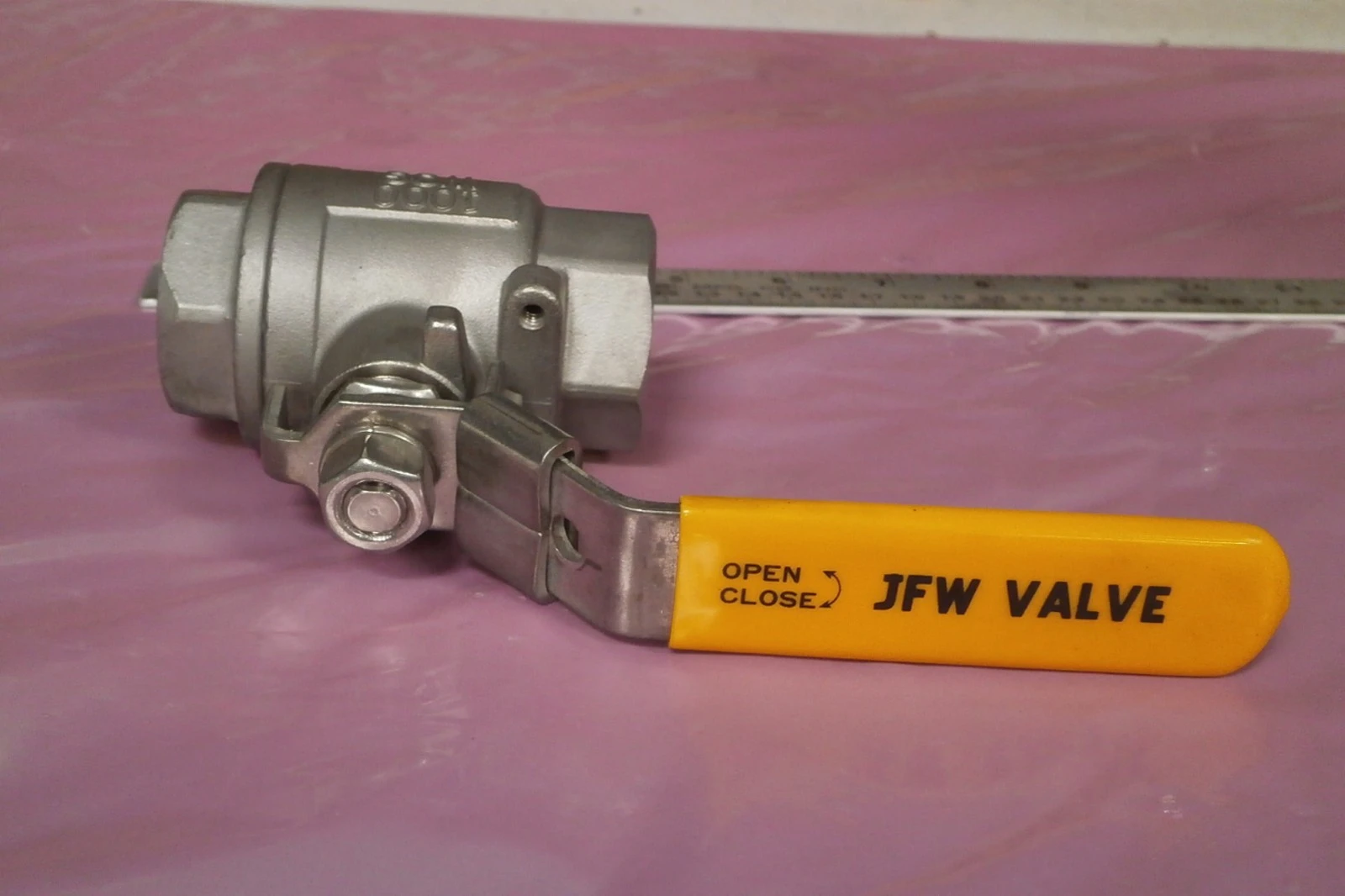 NEW JFW CF8M