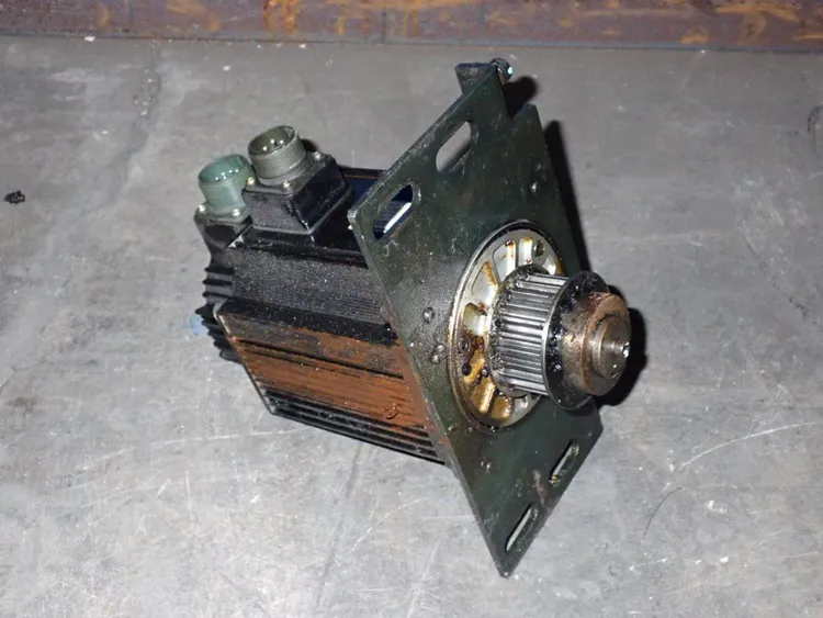 Used 2005 YASKAWA ELECTRIC SGMG09AABB Servo Motors | HGR 24 #730922