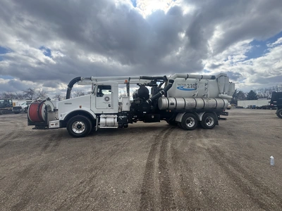 2014 VACTOR 2100P Combination Sewer Cleaner | VacSource (1)