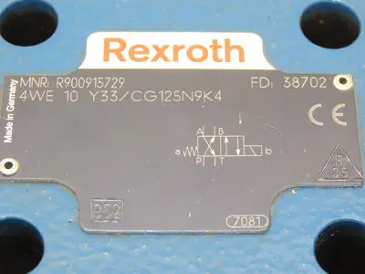 Rexroth 4WE 10 Y33/CG125N9K4 Directional Control Solenoid Valve 24VDC