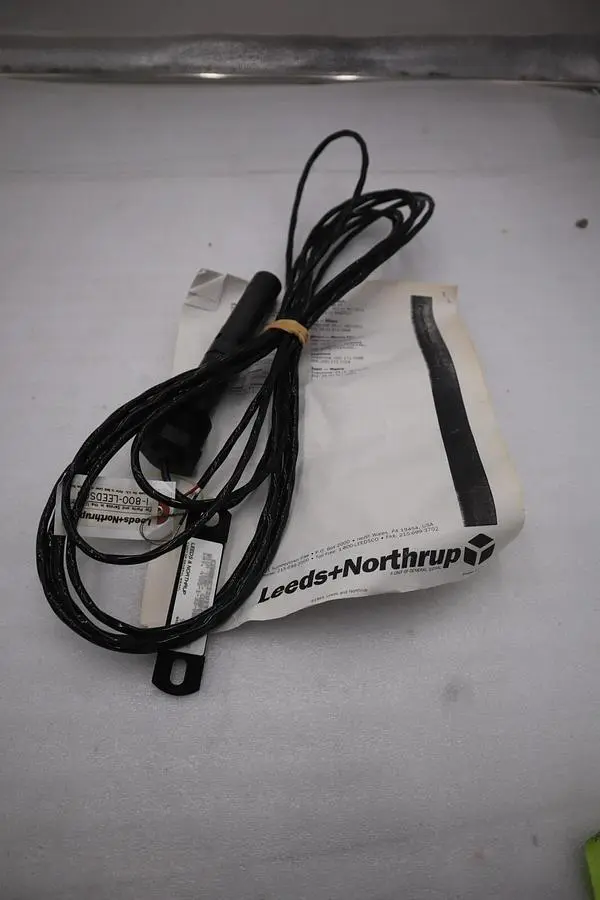 NEW OPEN BOX Leeds & Northrup 4905-1-33-088-20-000 Conductivity Cell STK G264A