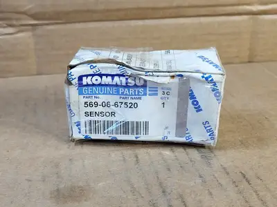 NEW KOMATSU 569-06-67520