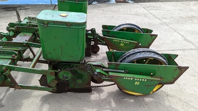 USED JOHN DEERE 80