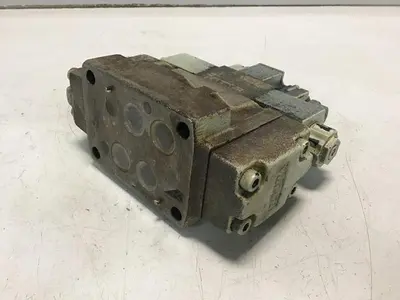USED YUKEN DSHG-04-3C12-ET-D24-5033