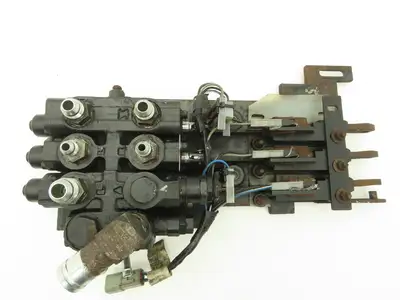 Hyster 3-Spool Hydraulic Mast Control Valve Manifold from E60Z-33 Forklift
