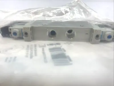VUVG-L14-B52-T-G18-1R8L | Festo  Solenoid Valve Pneumatic, 24VDC, 5/2-Way 574230 - New