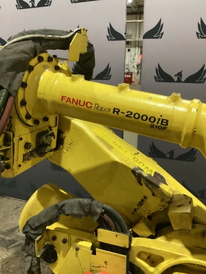 USED FANUC R-2000IB/210F + R30IB