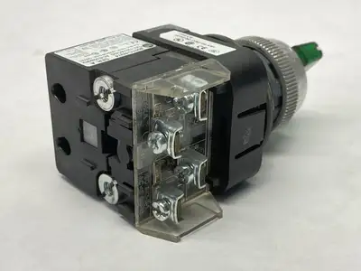 800T-2JGH5KB7AX | Allen Bradley  Ser V Selector Switch 30mm Green 12-130V 0.204W - Used
