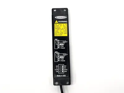 PVD100Q | Banner  Single Piece Part Verification Sensor 100mm 4-Ch 2m Range 70989 -  Used