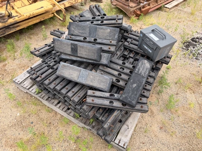 Used EXCAVATOR RUBBER TRACKS / PADS CAT 170-4419 Construction Equipment Parts Michigan US | Miedema Asset Management Group #1334712