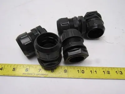 Hubbell 086-01-100 1" Non Metallic Connector Assembly