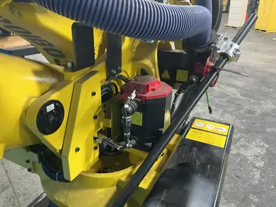 USED 2020 FANUC R2000IC 210L