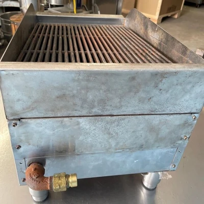 75-0415 Globe 15" GCB15G Countertop Gas Charbroiler