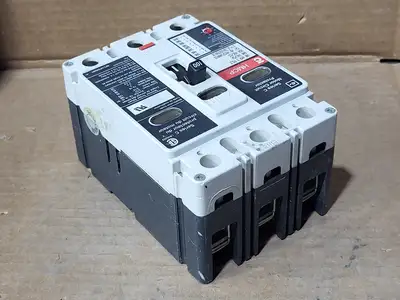 Used CUTLER-HAMMER HMCP100R3S Switchgears British Columbia CA | Lenmark #1435050