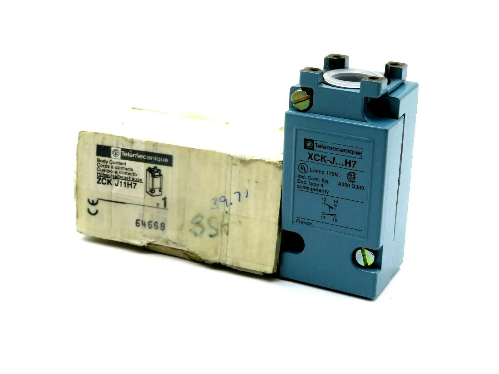 NEW SCHNEIDER TELEMECANIQUE ZCKJ11H7 LIMIT SWITCH BODY XCK-J…H7