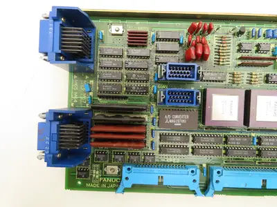 Fanuc A16B-1211-0330/02A PCB Control Axis Circuit Board