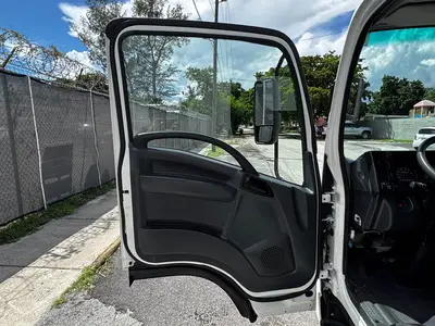 Used 2023 ISUZU NPR HD Box trucks Florida US | Truck and Van Outlet #1509136