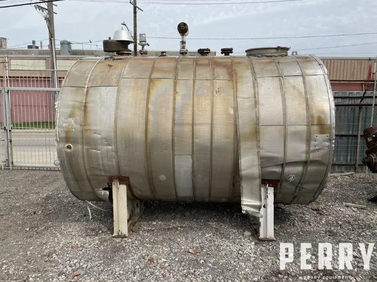 _UNKNOWN_ 3,000 Gallon Stainless Steel Tanks | Perry Equipment