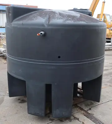 SPC8953  Tank 750 gallon vertical tank, Polypropylene, dome
