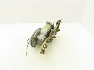 Yaskawa Electric PMEE-12CBB Welder Wire Motor Feeder 24VDC 1-1.2 Missing Handle