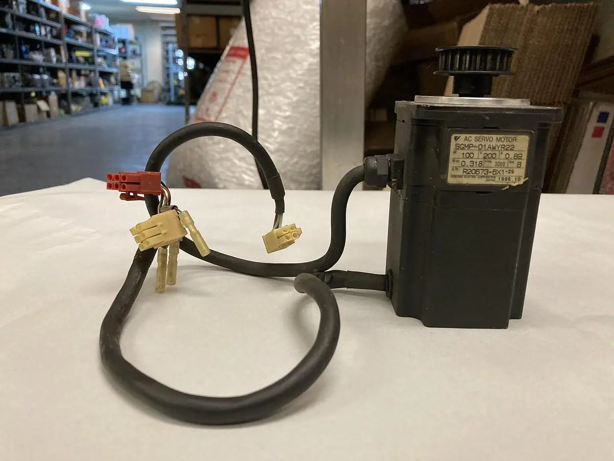 Used YASKAWA SGMP-01AWYR22 Misc Electrical & Power Parts Ohio US | Surplus Asset Holdings #1237944