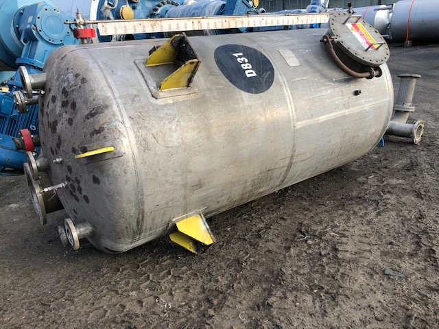 Used _UNKNOWN_ 4,300 LITRE Stainless Steel Tanks New Jersey US | Perry Equipment #120950