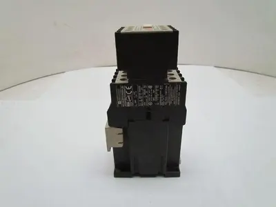 Telemecanique LP1D0901BDREQ3526G22 Contactor Relay 24 VDC Coil